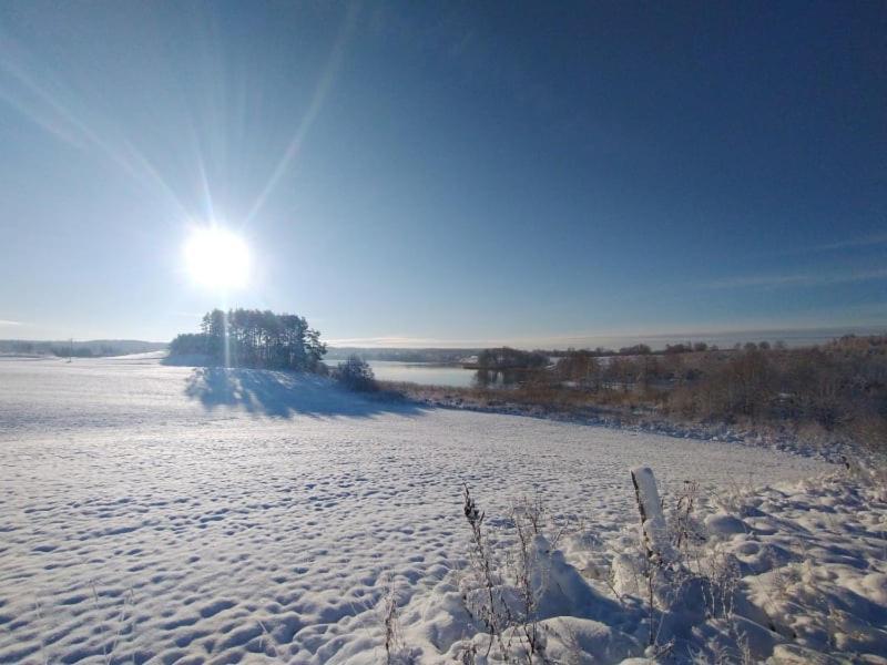 Miedzy Olchami Domek Nad Jeziorem. Noclegi Caloroczne. Cisza, Spokoj. Barczewo Exterior photo