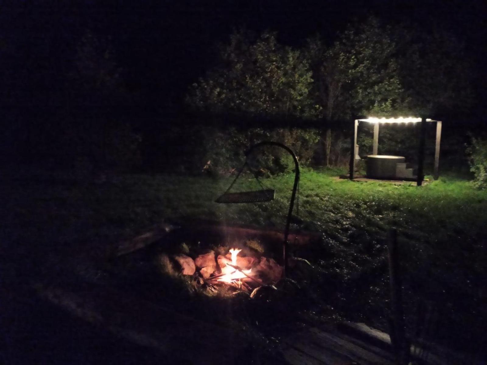 Miedzy Olchami Domek Nad Jeziorem. Noclegi Caloroczne. Cisza, Spokoj. Barczewo Exterior photo